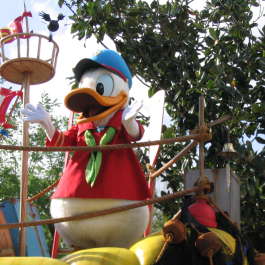Mickey's Jammin Jungle Parade in AK